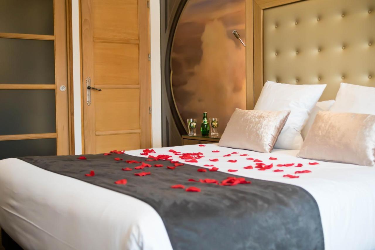Hotel Et Spa Le Lion D'Or Pont-Évêque Εξωτερικό φωτογραφία