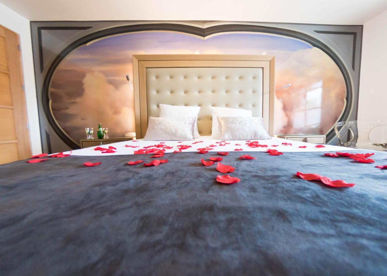 Hotel Et Spa Le Lion D'Or Pont-Évêque Εξωτερικό φωτογραφία