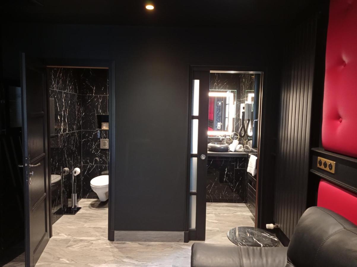 Hotel Et Spa Le Lion D'Or Pont-Évêque Εξωτερικό φωτογραφία