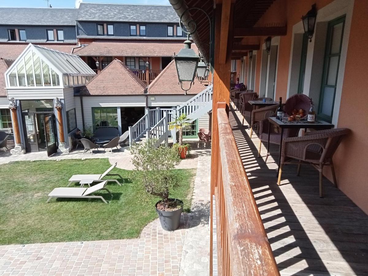 Hotel Et Spa Le Lion D'Or Pont-Évêque Εξωτερικό φωτογραφία