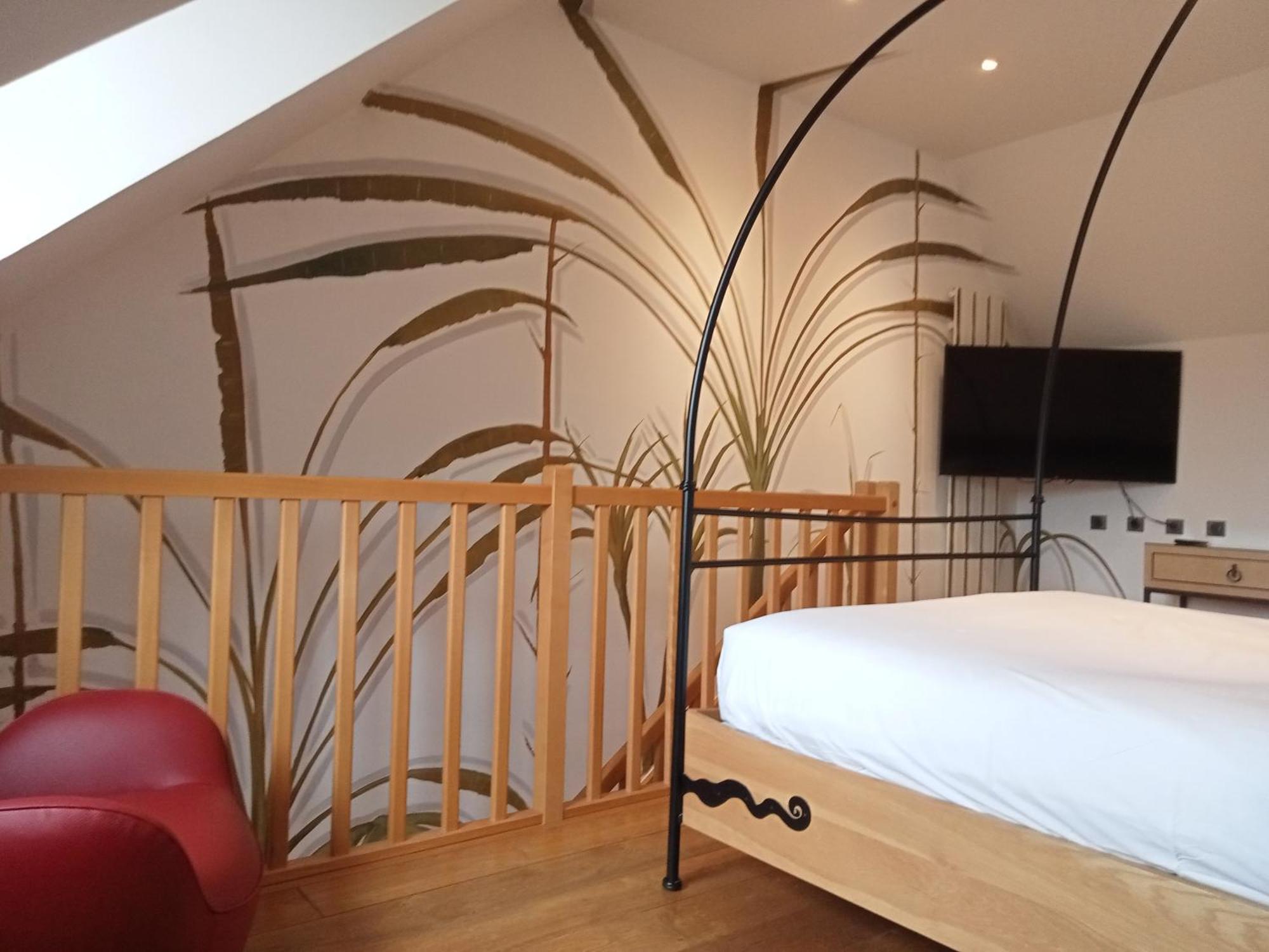 Hotel Et Spa Le Lion D'Or Pont-Évêque Εξωτερικό φωτογραφία