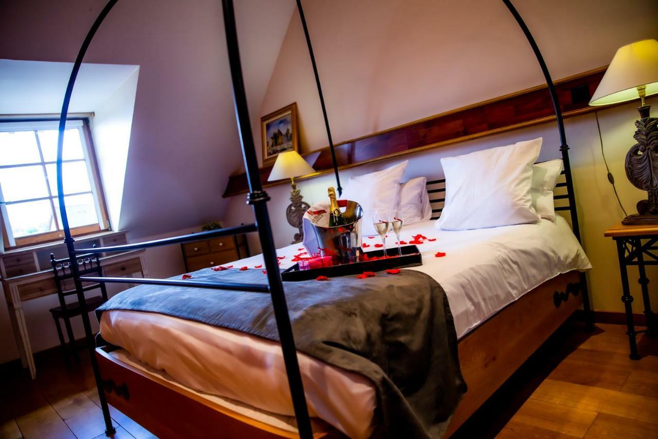 Hotel Et Spa Le Lion D'Or Pont-Évêque Εξωτερικό φωτογραφία